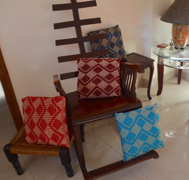 cushion09