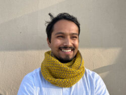 yellow and beige hand knit textured cowl